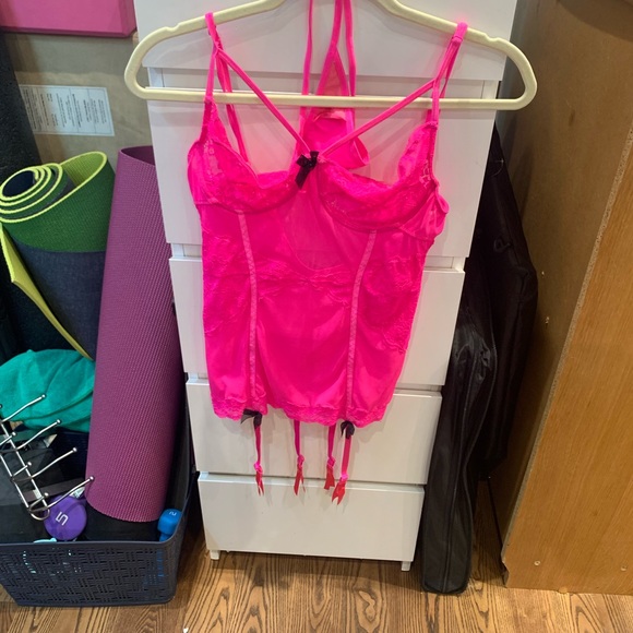 Box of Lingerie Mostly One Size - Picture 7 of 7